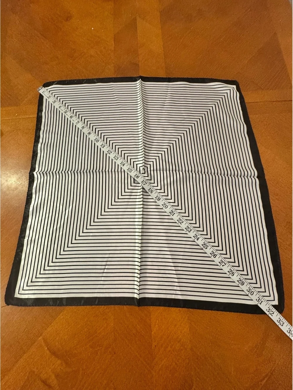 Black and White Geometric Pattern Scarf 314